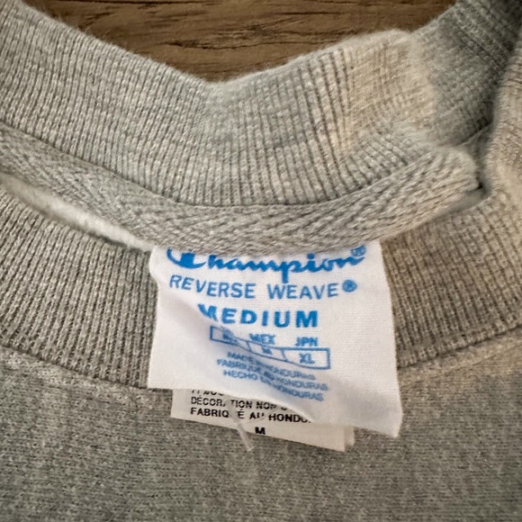 Cropped Champion Woman’s crewneck - Picture 3 of 3